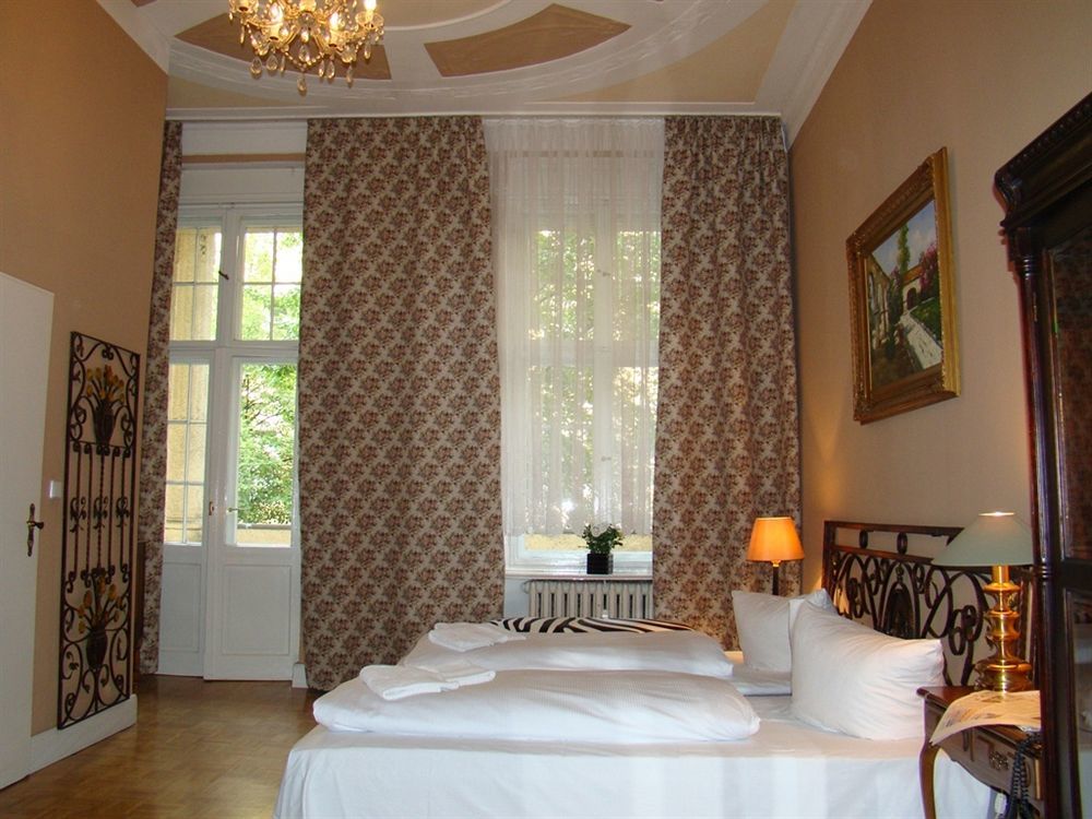 Hotel Alte Galerie Am Kudamm Berlim Exterior foto